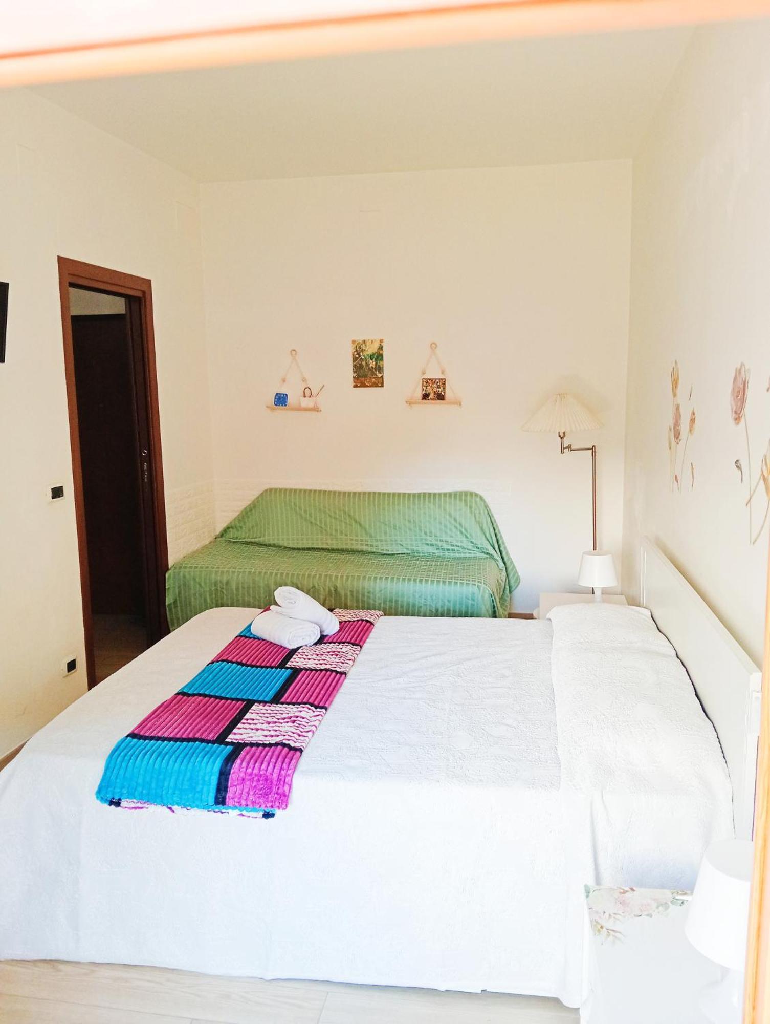 Casa Lady Casa Vacanze Трани Экстерьер фото